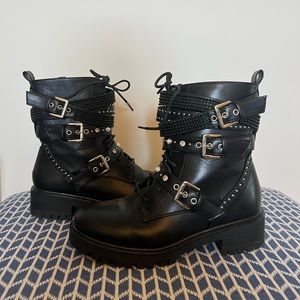 Black Motorcycle Boot with fashionable details Size 38 (7 1/2)